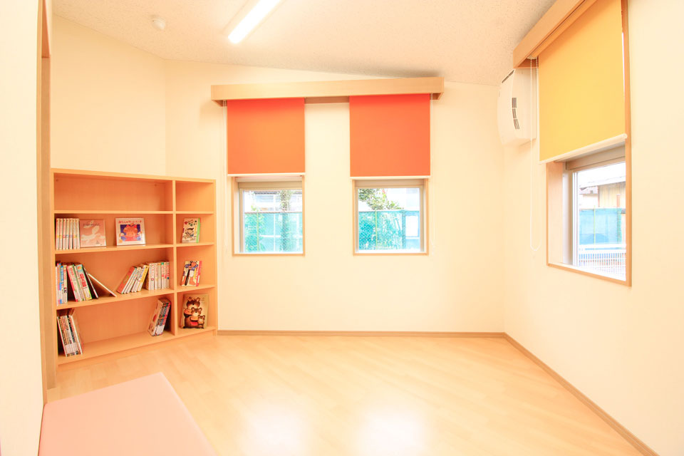 ままごと・絵本コーナー